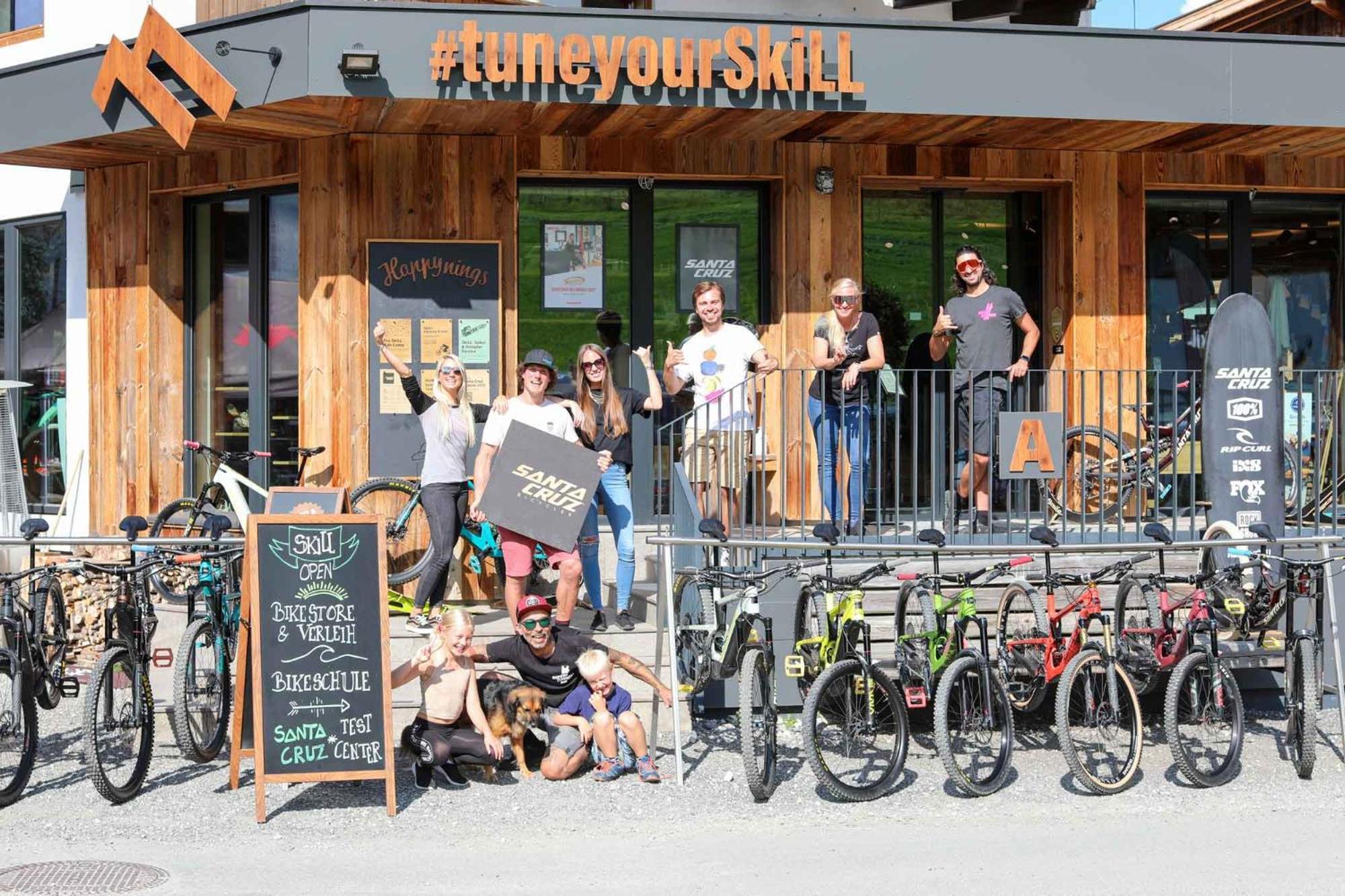 Skill Mountain Lodge - Ski Und Bike Hostel Im Sommer Mit Joker Card Saalbach-Hinterglemm Kültér fotó
