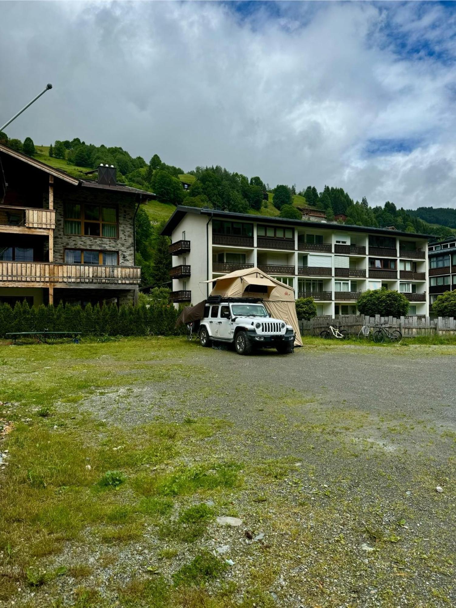 Skill Mountain Lodge - Ski Und Bike Hostel Im Sommer Mit Joker Card Saalbach-Hinterglemm Kültér fotó